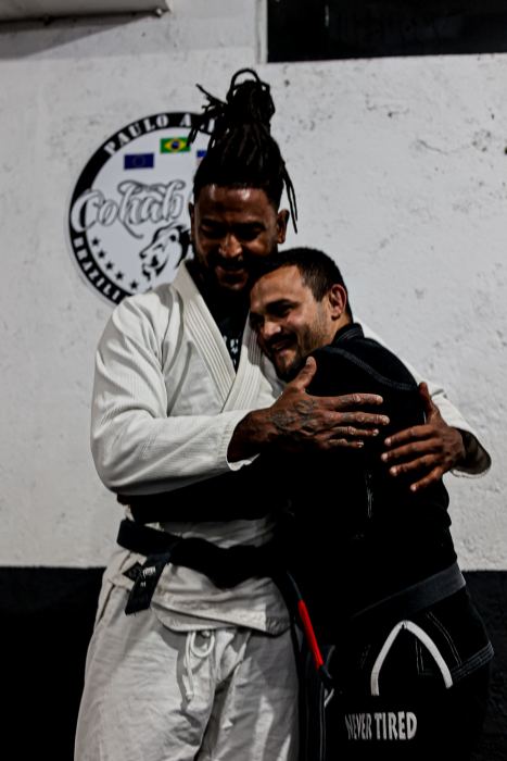 Treino de jiu-jitsu no projeto Cohab City