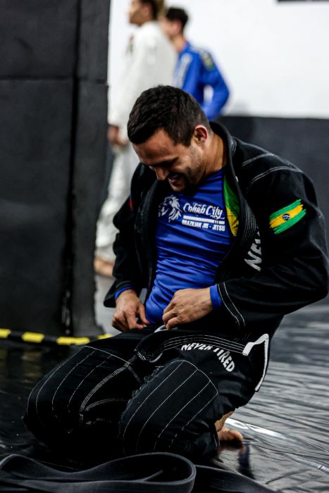 Treino de jiu-jitsu no projeto Cohab City